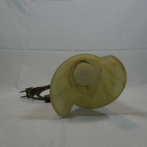 Wandlampje met glazen kap