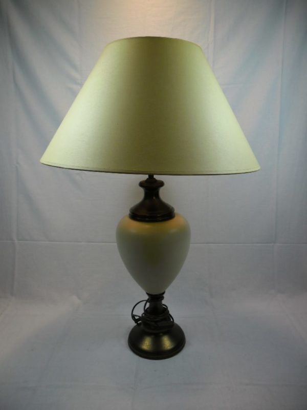 Schemerlamp met grote kap