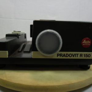 Leitz Pradovit R 150 diaprojector