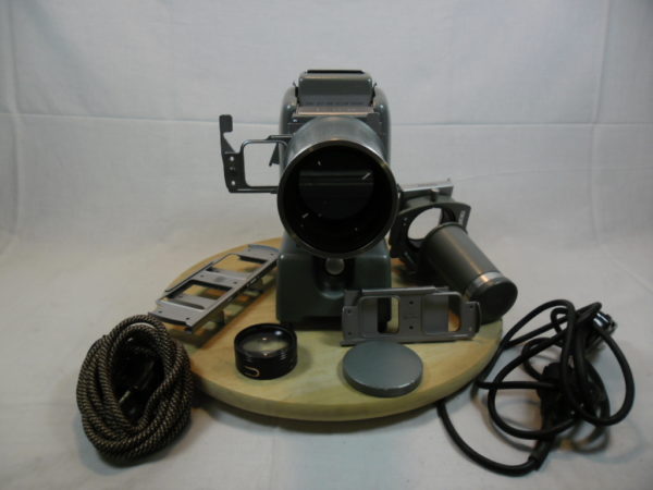 Leitz Prado 66 toverlantaren / projector