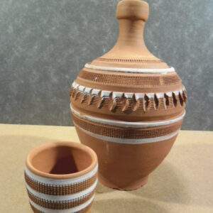 Turks aardewerk - Waterkan met beker