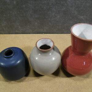 3 kleine gekleurde vaasjes