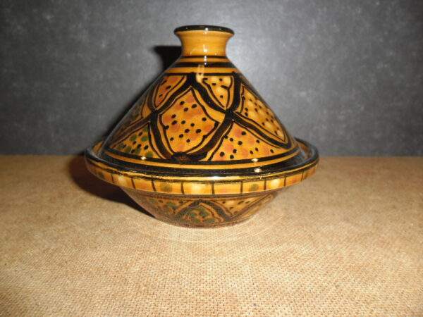 Tajine Tunesisch aardewerk schaal met deksel