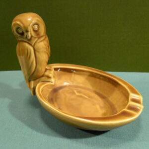 Asbak aardewerk met Uil