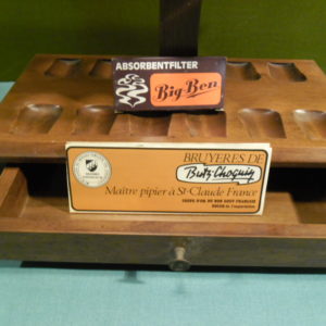 Pijpenrek met la en documentatie