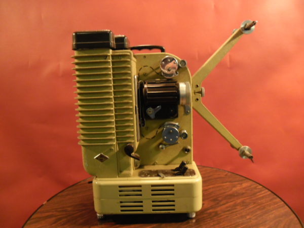 Eumig Wien projector 16 mm.Oude school projector