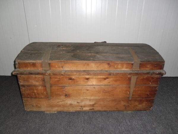 Oude houten reiskist