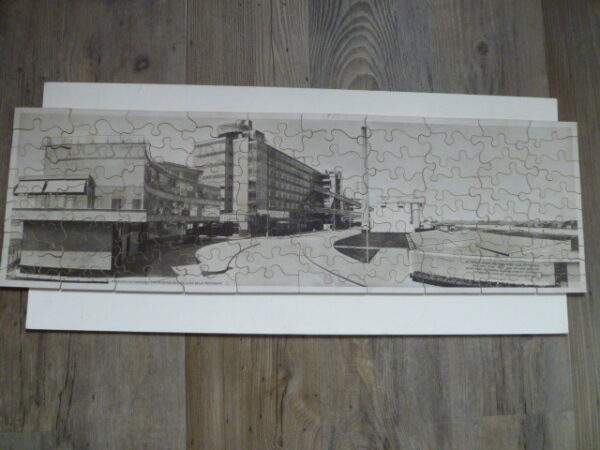 Oude puzzel, hout, kantoren en fabrieken van Nelle Rotterdam