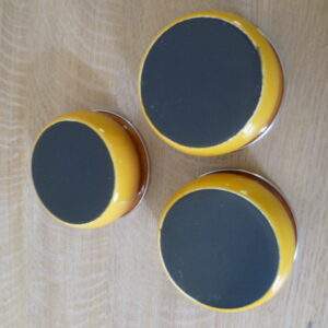 Set van 6 geëmailleerde pannetjes