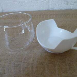 Vintage theeglas met kunststof houder wit