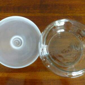 Glazen koekjesschaal met satiné deksel