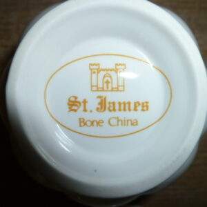 Kop en schotel, roze roosje, St. James, Bone China
