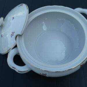 Veleram, dekschaal met deksel, soepterrine