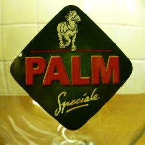Palm Speciale, groot glas op voet.