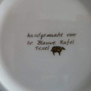 Blauwe Rafel Texel, mok aardewerk