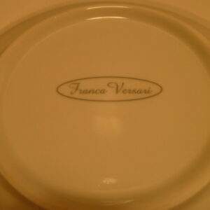 Kop en Schotel, France Versari roos oranje/rood