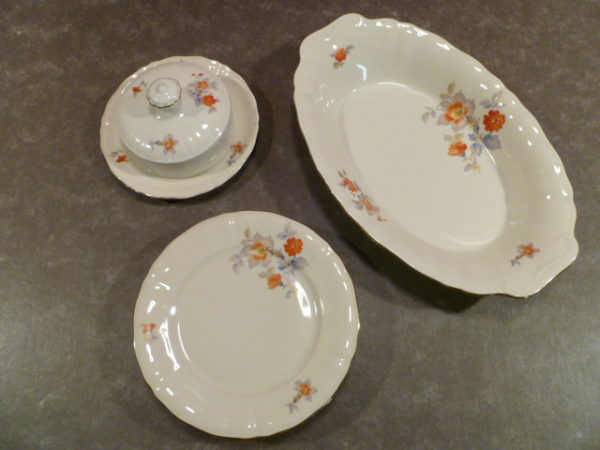 Servies delen, Spenzo
