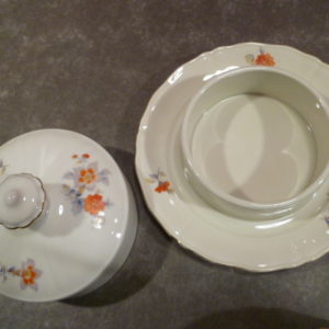 Servies delen, Spenzo