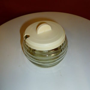 Glazen hagelslag potje met kunstof deksel