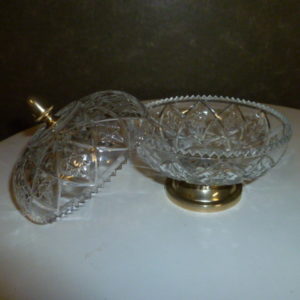 Glazen dekselschaaltje