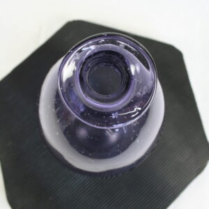 Alternative view of Siervaas paas / rosé.  Glas met luchtbelletjes.