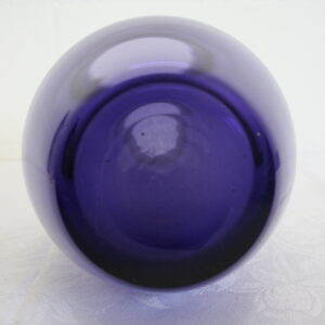 Alternative view of Paarse, zware glazen vaas