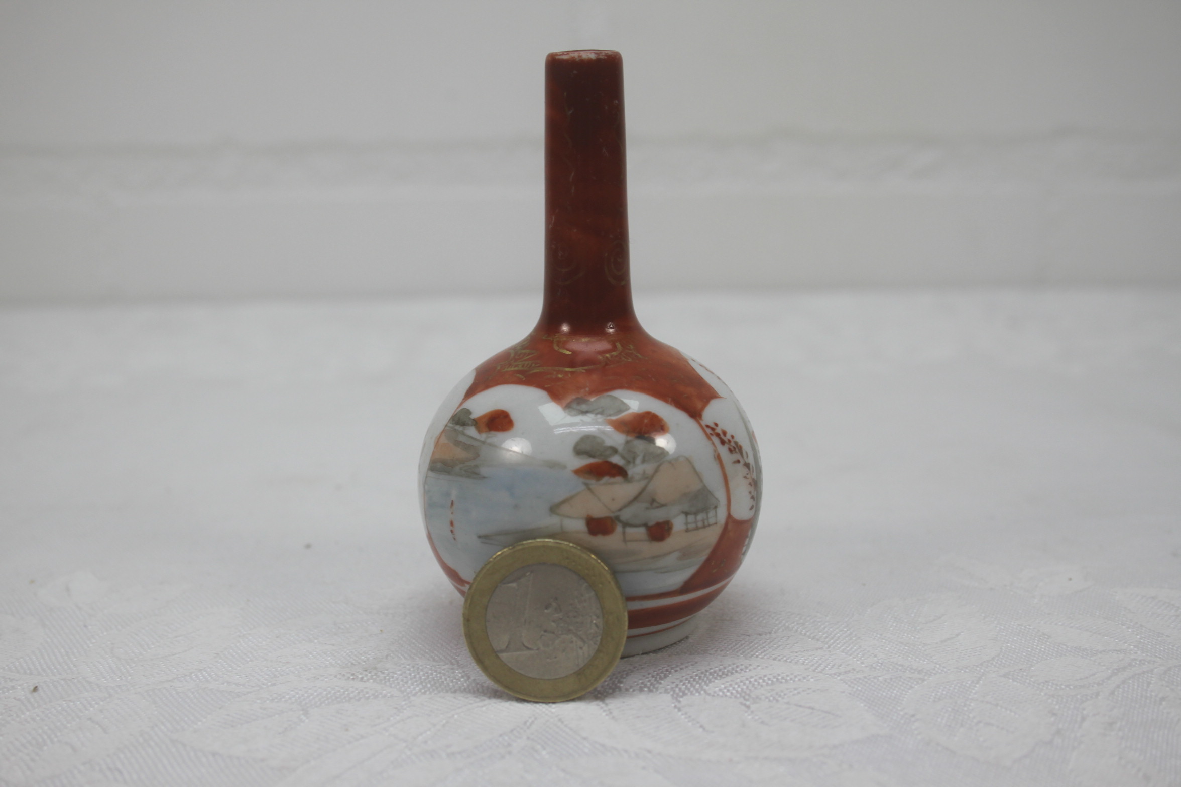 Japanse Meiji Kutani porseleinen bolvaasje - Afbeelding 3