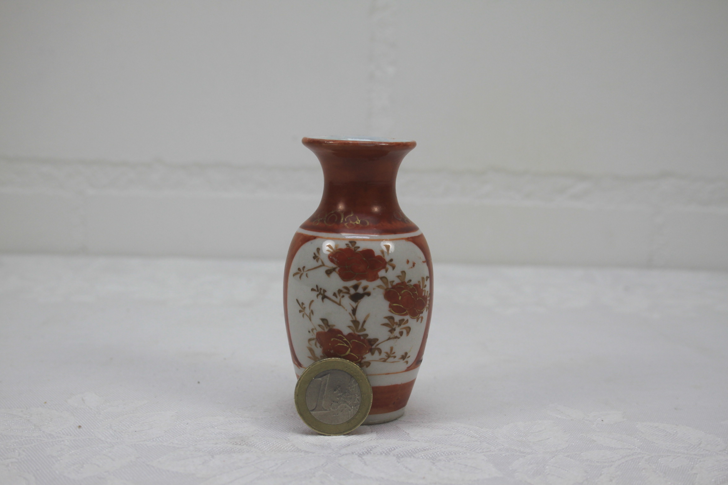 Japanse Meiji Kutani porseleinen vaasje - Afbeelding 3